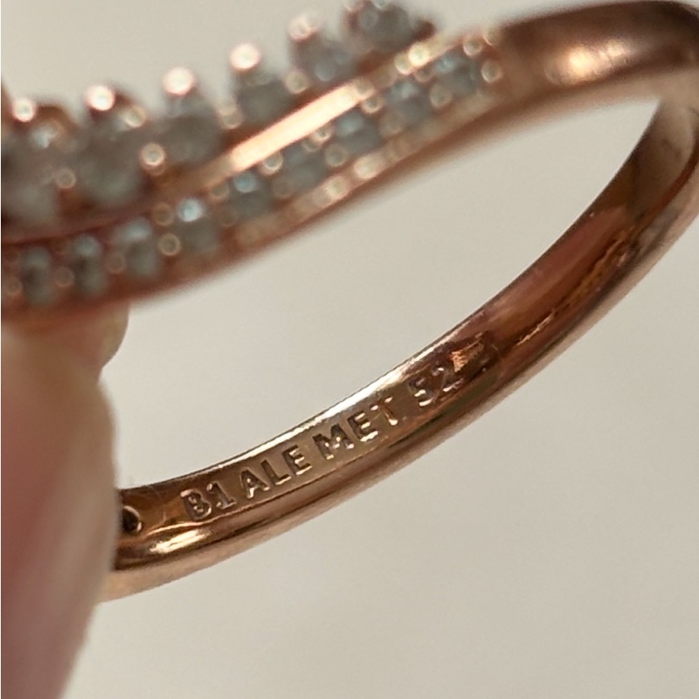 Beautiful Pandora rings worn separately or as shown. Size 52(6) - Picture 3 of 7